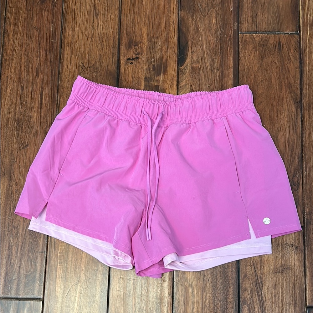 $5 items are part of a 3-item bundle deal.Pick 3 
NWOT